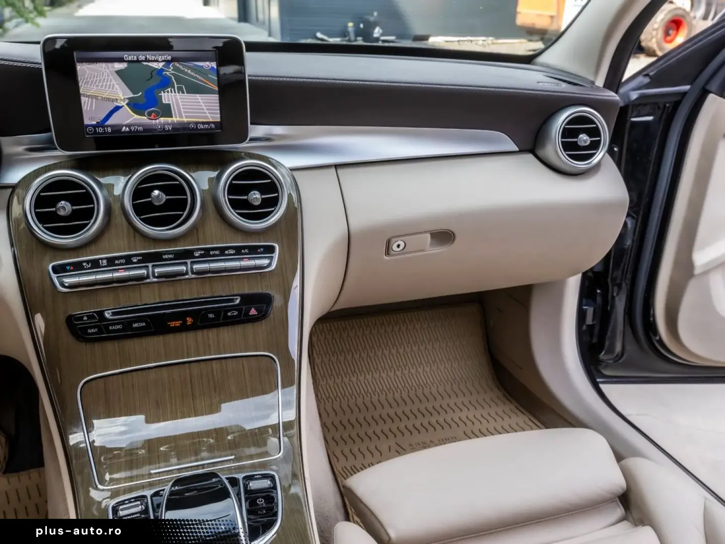 Mercedes-Benz C 220 d 4MATIC     170 CP    Luxury    2017