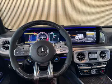 MERCEDES-BENZ G63 AMG Superior Std-Hzg Burm. TV PANO…