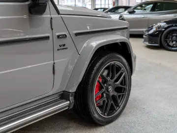 MERCEDES-BENZ G 63 AMG Burmester Superior RearSeat N…