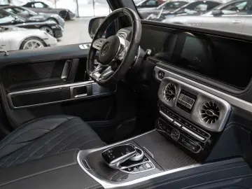 MERCEDES-BENZ G 63 AMG Burmester Superior RearSeat N…