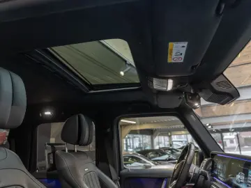 MERCEDES-BENZ G 63 AMG Burmester Superior RearSeat N…