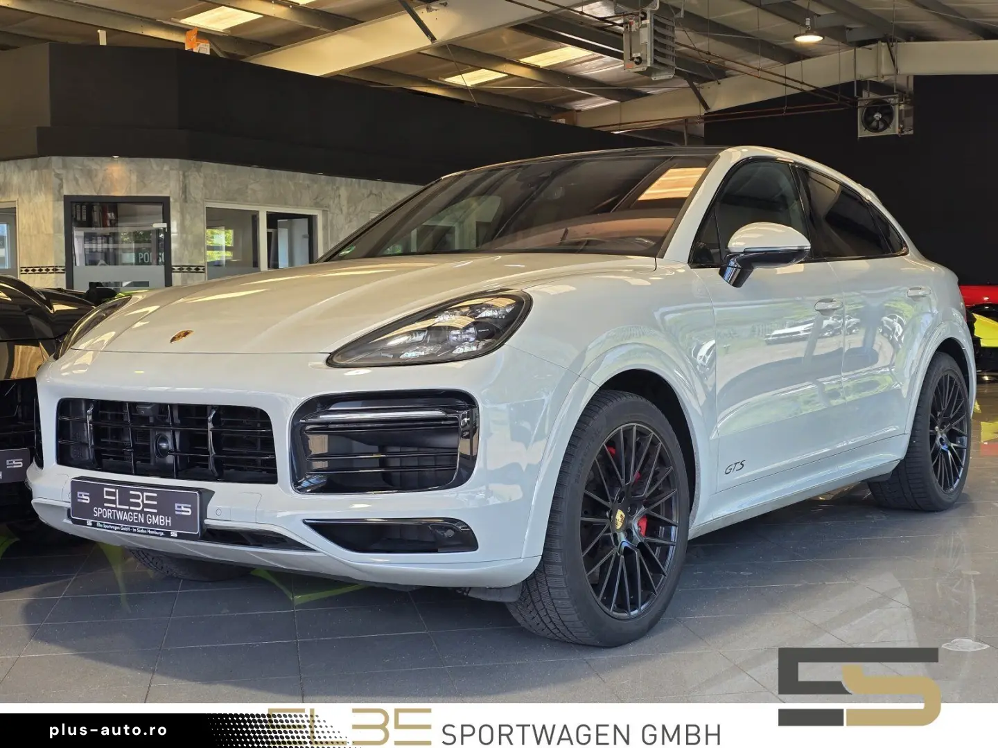 PORSCHE Cayenne Coupe GTS HUD REARSEAT ACC SPORTD CARBON