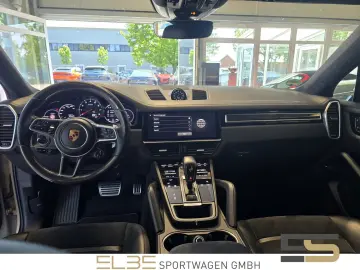 PORSCHE Cayenne Coupe GTS HUD REARSEAT ACC SPORTD CARBON