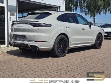 PORSCHE Cayenne Coupe GTS HUD REARSEAT ACC SPORTD CARBON