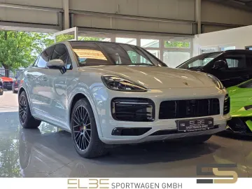 PORSCHE Cayenne Coupe GTS HUD REARSEAT ACC SPORTD CARBON