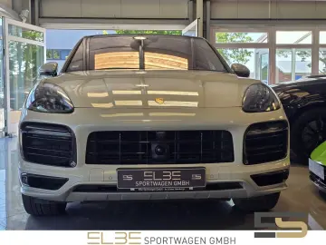 PORSCHE Cayenne Coupe GTS HUD REARSEAT ACC SPORTD CARBON