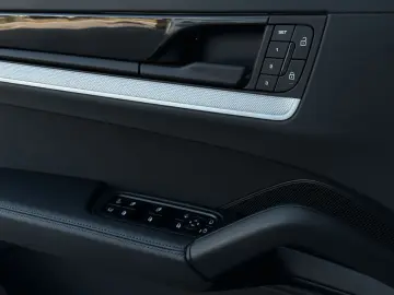 PORSCHE Cayenne E-Hybrid Coupé SHZ V H BOSE HD-Matrix
