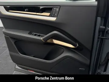 PORSCHE Cayenne Coupe Luftfederung LED-Matrix PASM BOSE