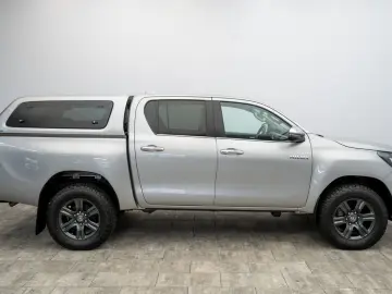 TOYOTA Hilux 2.8 D-4D 4x4  RFK SHZ Navi Hardtop AHK