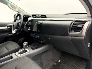 TOYOTA Hilux 2.8 D-4D 4x4  RFK SHZ Navi Hardtop AHK