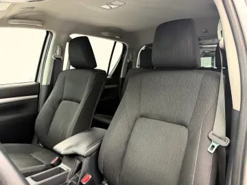 TOYOTA Hilux 2.8 D-4D 4x4  RFK SHZ Navi Hardtop AHK
