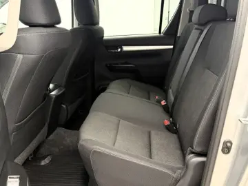 TOYOTA Hilux 2.8 D-4D 4x4  RFK SHZ Navi Hardtop AHK