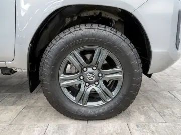 TOYOTA Hilux 2.8 D-4D 4x4  RFK SHZ Navi Hardtop AHK