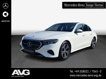 MERCEDES-BENZ E 220 d AVANTGARDE-Adv. Pano Distronic…