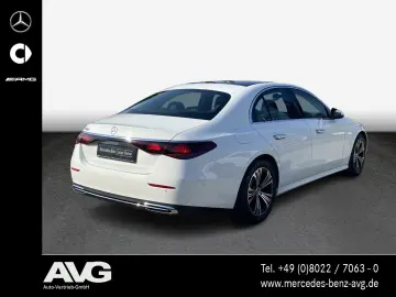 MERCEDES-BENZ E 220 d AVANTGARDE-Adv. Pano Distronic…