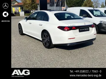 MERCEDES-BENZ E 220 d AVANTGARDE-Adv. Pano Distronic…