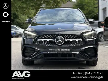 MERCEDES-BENZ GLA 200 AMG Pano AHK Burm Standheiz Distr 360