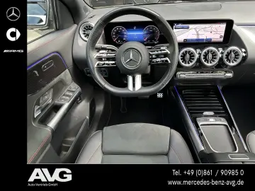 MERCEDES-BENZ GLA 200 AMG Pano AHK Burm Standheiz Distr 360