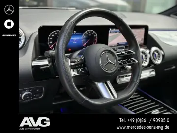 MERCEDES-BENZ GLA 200 AMG Pano AHK Burm Standheiz Distr 360