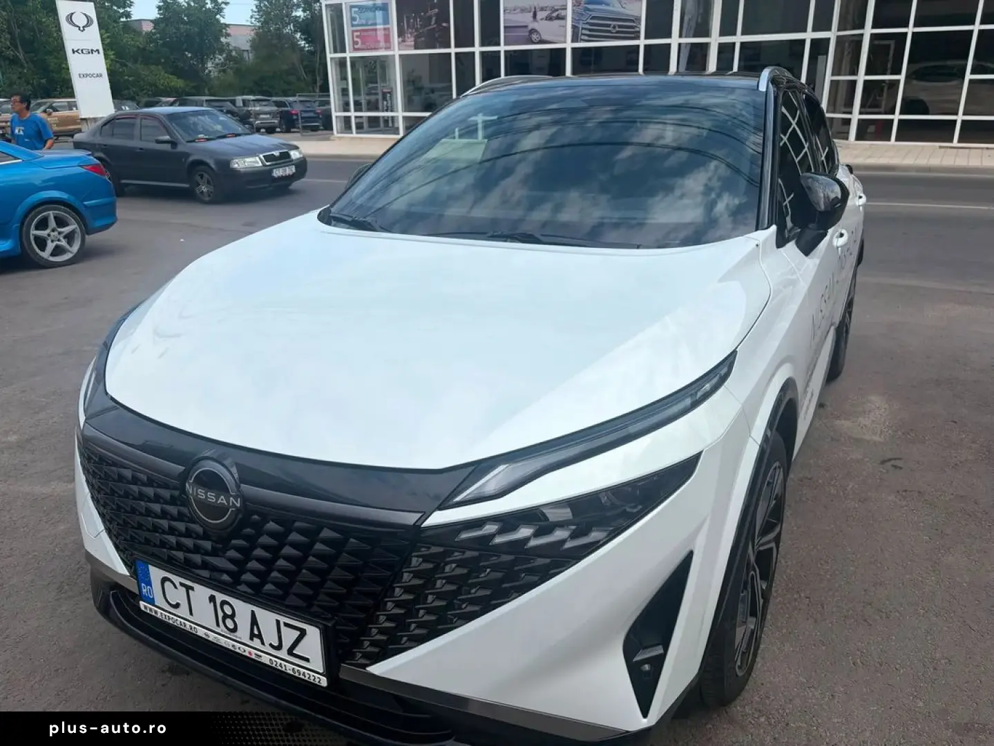 Nissan Qashqai 1.3 157 CP Tekna CVT  SUV   Automată   5 uși