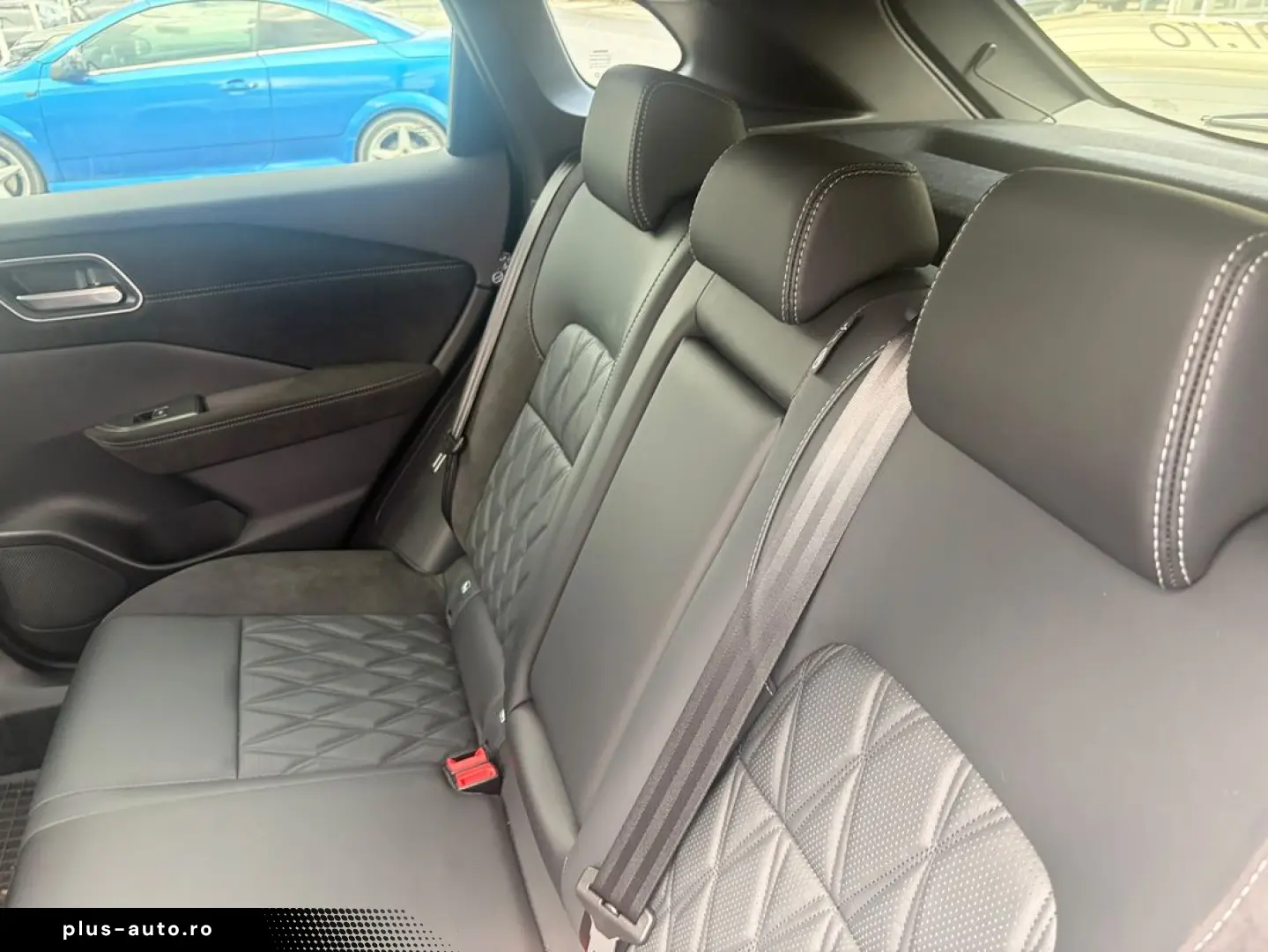 Nissan Qashqai 1.3 157 CP Tekna CVT  SUV   Automată   5 uși
