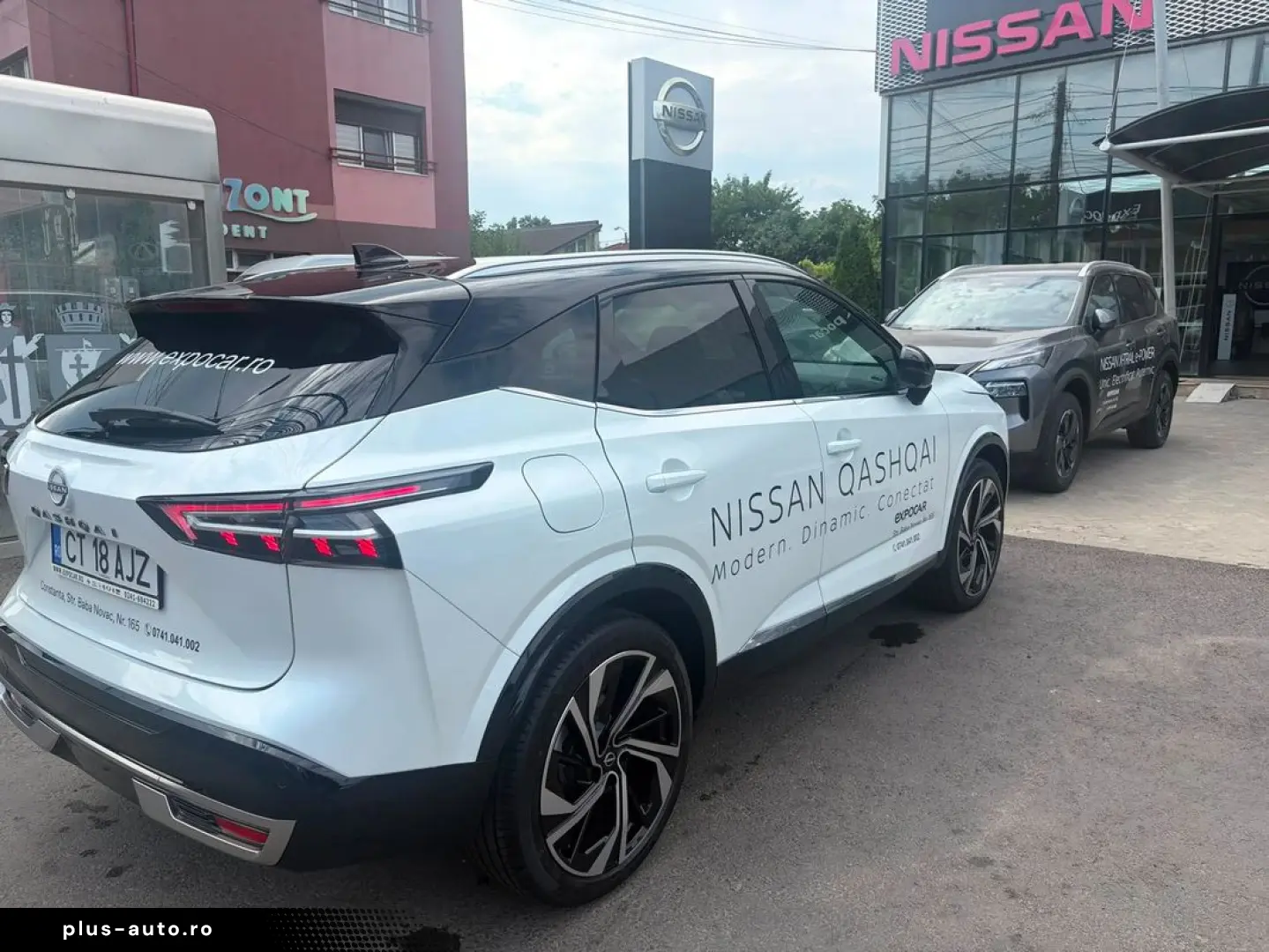 Nissan Qashqai 1.3 157 CP Tekna CVT  SUV   Automată   5 uși