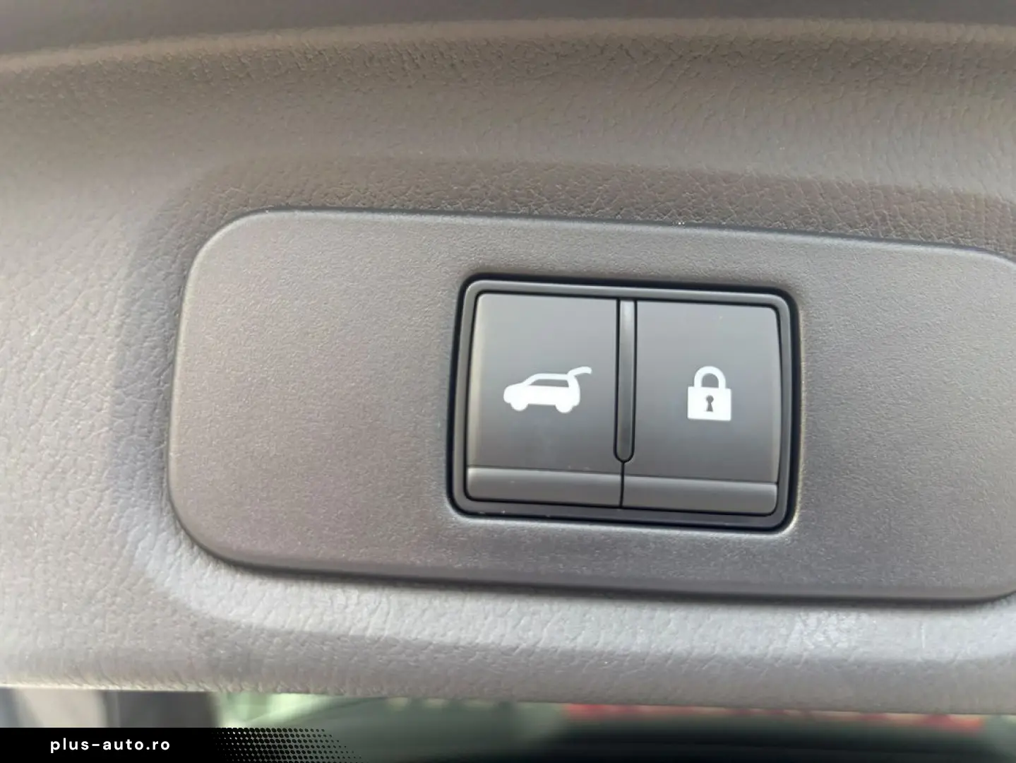 Nissan Qashqai 1.3 157 CP Tekna CVT  SUV   Automată   5 uși