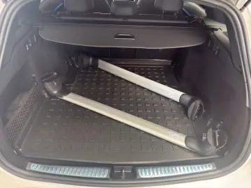 MERCEDES-BENZ C 300T AMG Night AHK Spurpaket  Kamera 8-fach