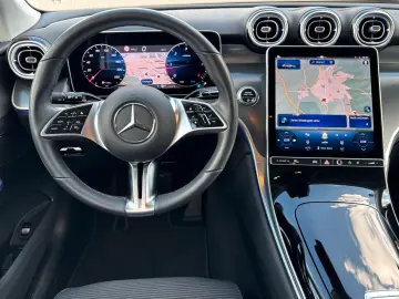 MERCEDES-BENZ GLC 220 d 4M Avantgarde Advanced  AHK …