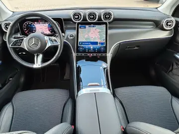 MERCEDES-BENZ GLC 220 d 4M Avantgarde Advanced  AHK …