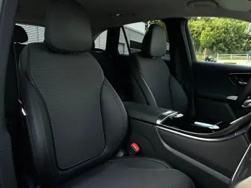 MERCEDES-BENZ GLC 220 d 4M Avantgarde Advanced  AHK …