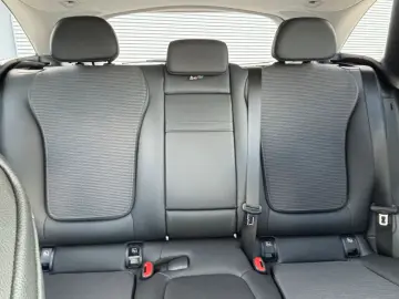 MERCEDES-BENZ GLC 220 d 4M Avantgarde Advanced  AHK …