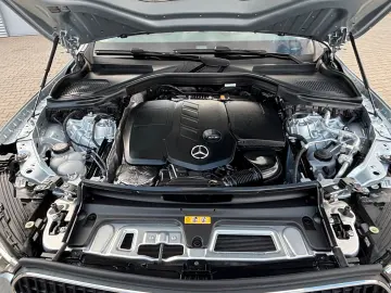MERCEDES-BENZ GLC 220 d 4M Avantgarde Advanced  AHK …