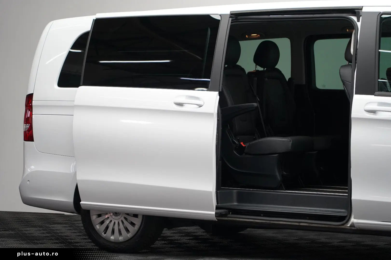 MERCEDES-BENZ V 220d Extralang 9G MBUX AHK Kamera LE&hellip;