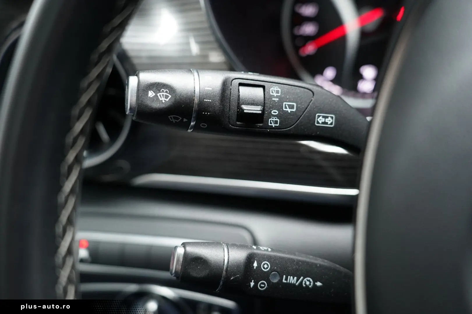 MERCEDES-BENZ V 220d Extralang 9G MBUX AHK Kamera LE&hellip;