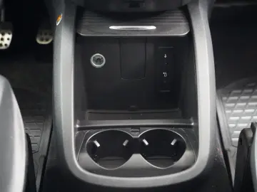 MERCEDES-BENZ V 220d Extralang 9G MBUX AHK Kamera LE…