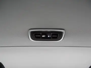 MERCEDES-BENZ V 220d Extralang 9G MBUX AHK Kamera LE…