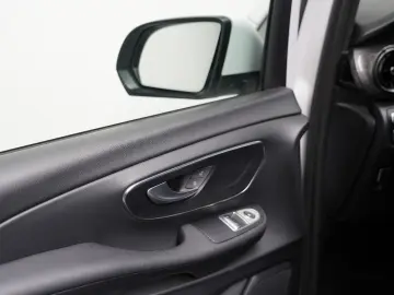 MERCEDES-BENZ V 220d Extralang 9G MBUX AHK Kamera LE…