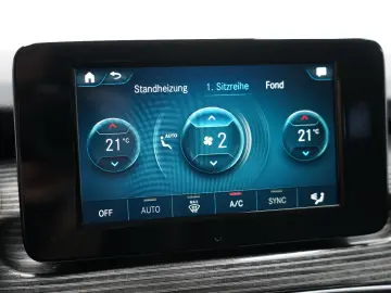 MERCEDES-BENZ V 220d Extralang 9G MBUX AHK Kamera LE…
