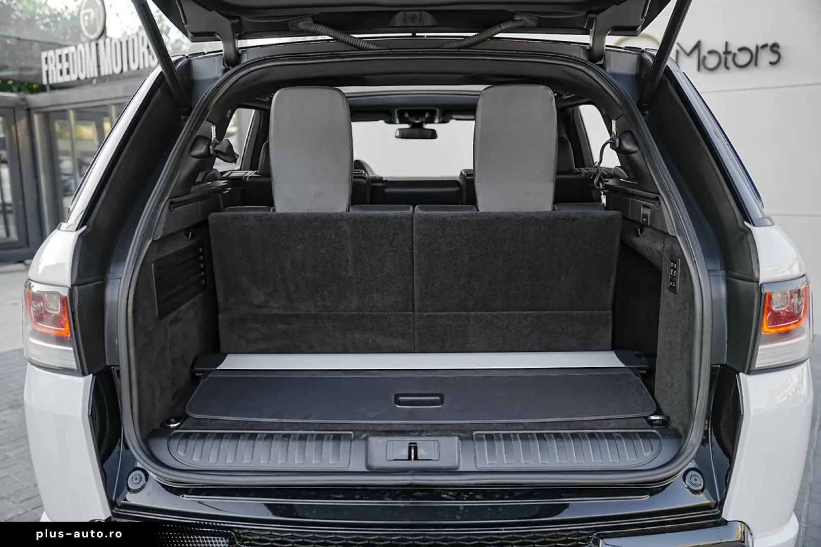 Land-Rover Range-Rover-Sport