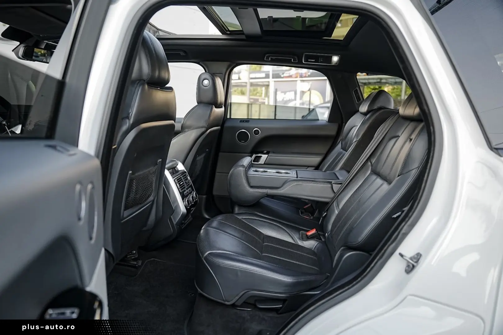 Land-Rover Range-Rover-Sport