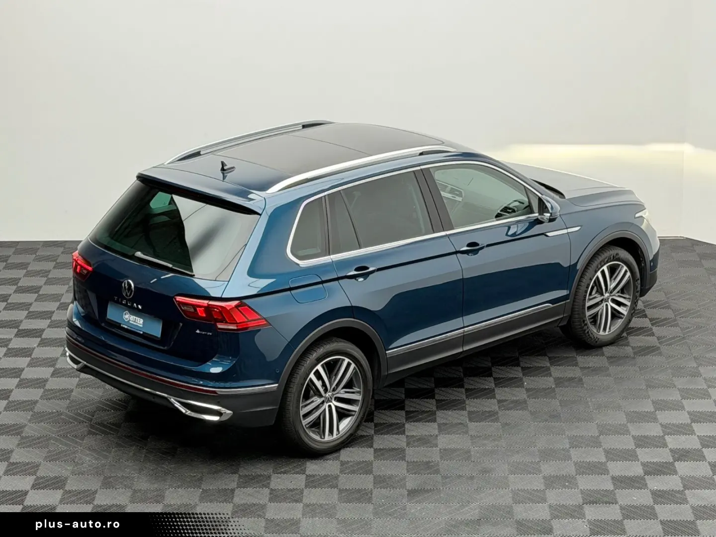 VW Tiguan 2.0 TDI DSG 4M Elegance AHK PANO NAVI KAM
