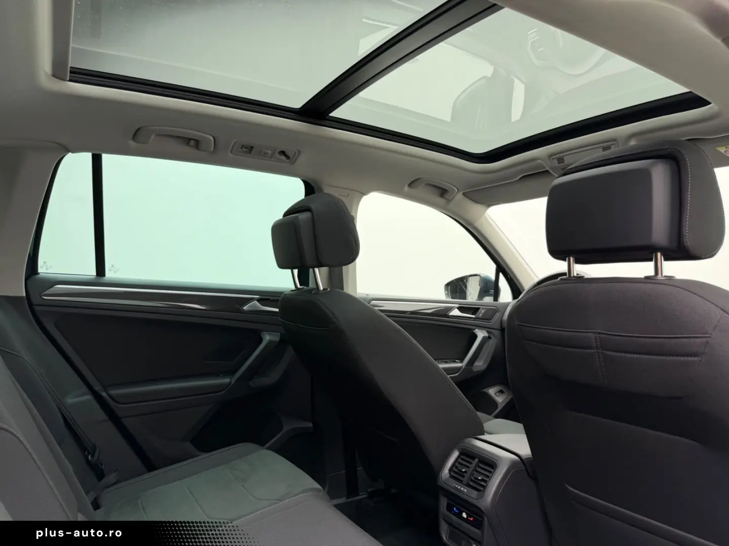 VW Tiguan 2.0 TDI DSG 4M Elegance AHK PANO NAVI KAM