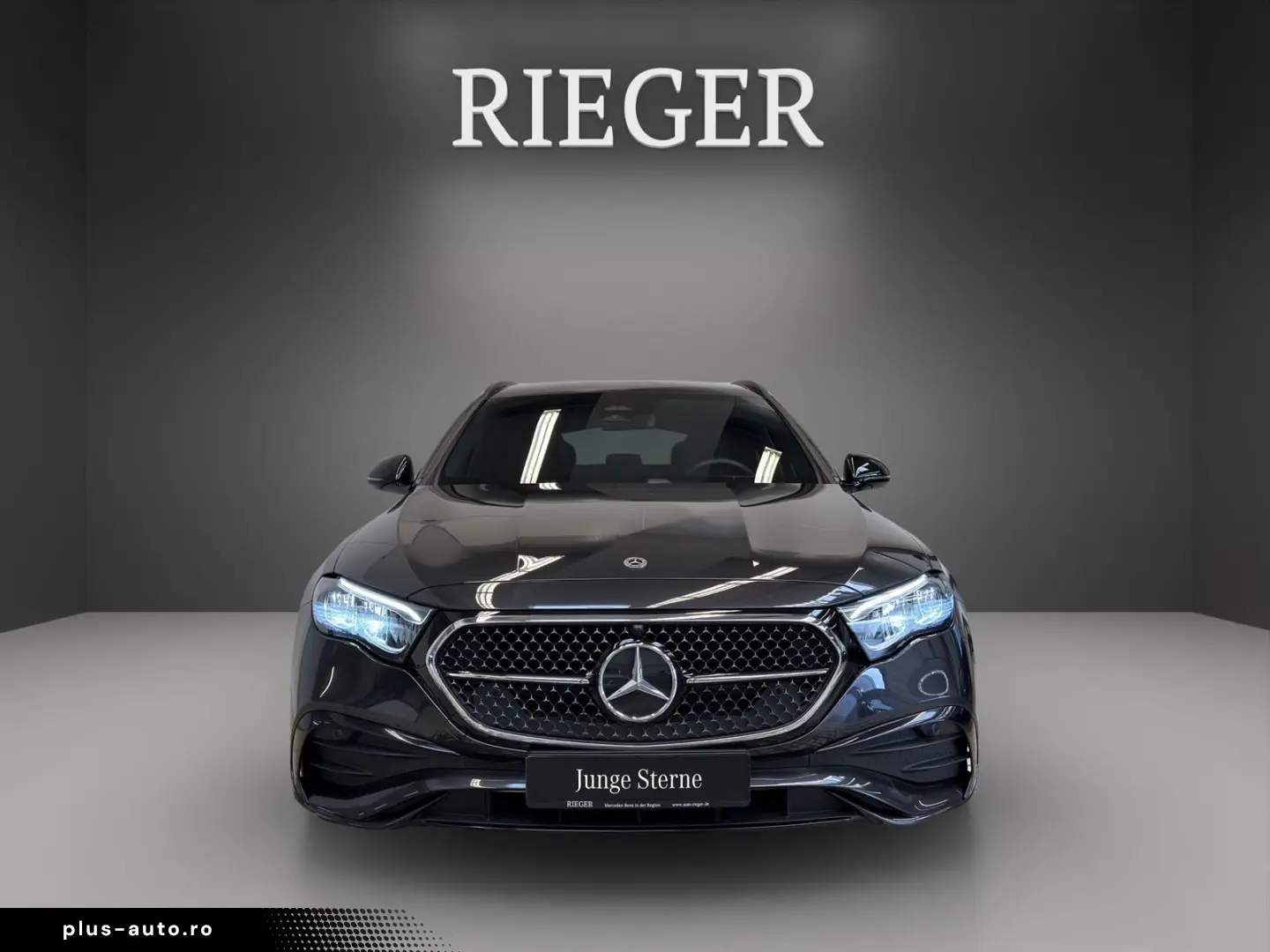 MERCEDES-BENZ E 200 T AMG PANO-Schiebedach AHK NIGHT-Paket