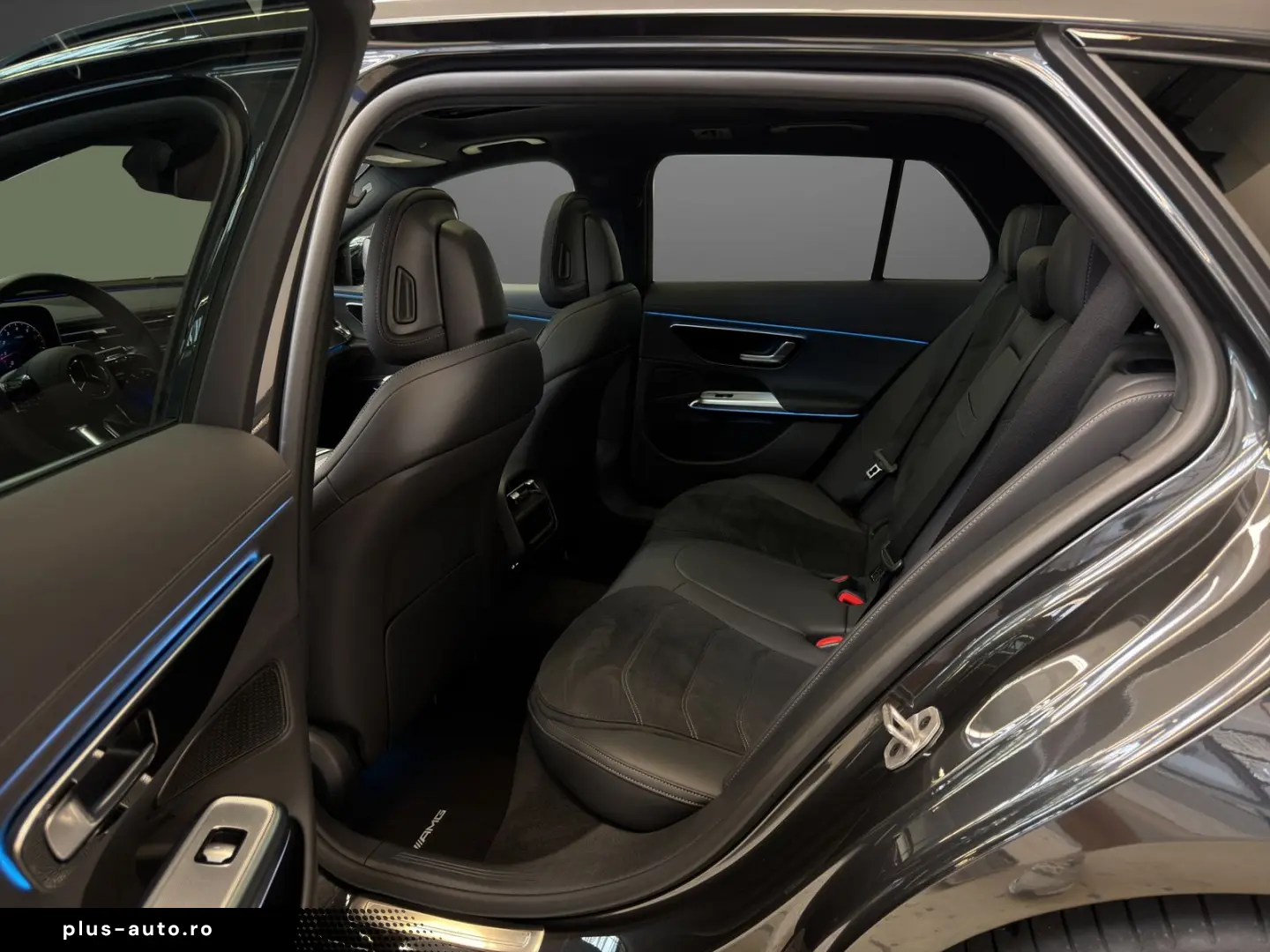 MERCEDES-BENZ E 200 T AMG PANO-Schiebedach AHK NIGHT-Paket