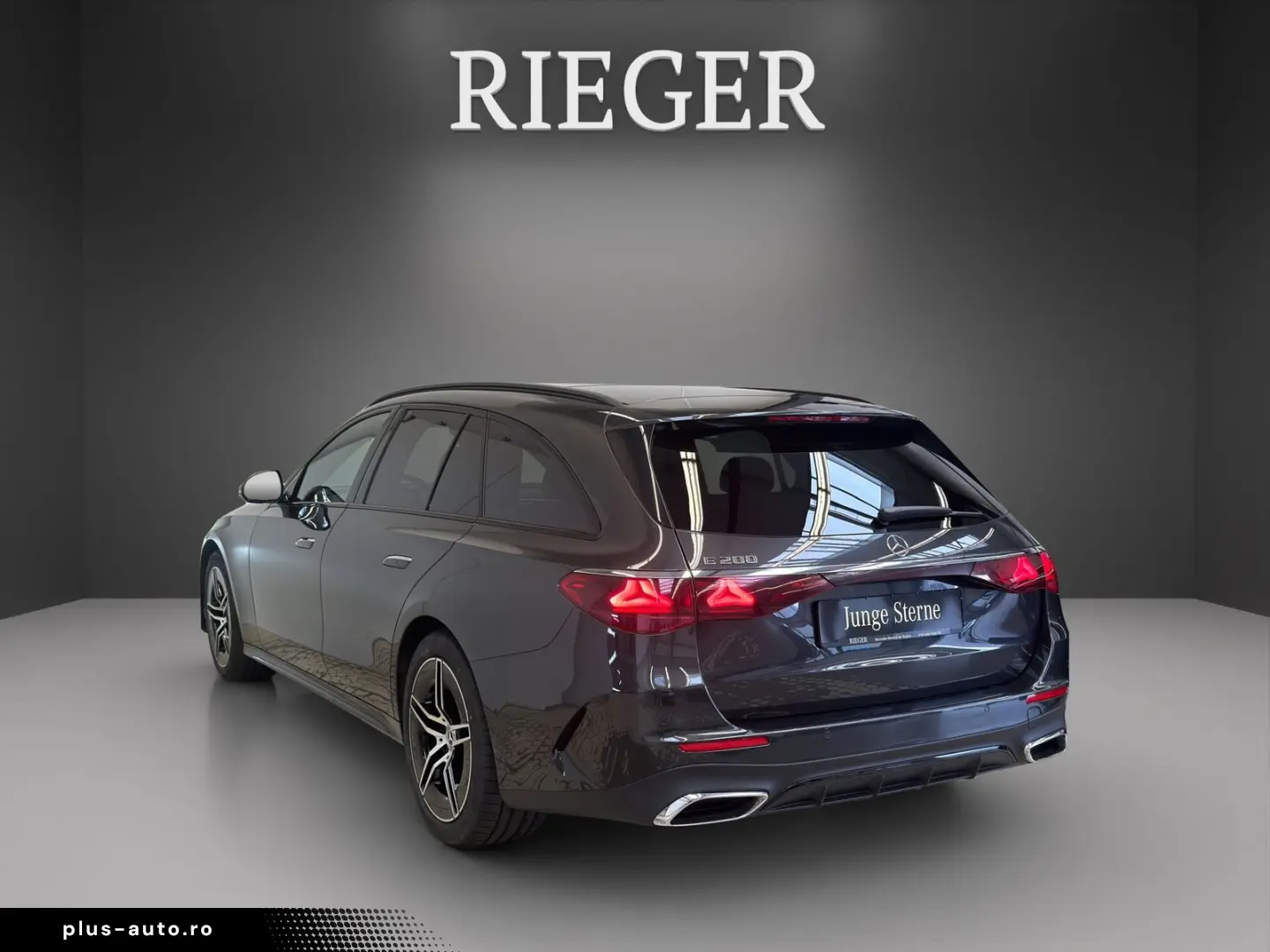 MERCEDES-BENZ E 200 T AMG PANO-Schiebedach AHK NIGHT-Paket