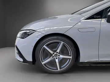 MERCEDES-BENZ EQE 350 4M AMG Hyperscreen Airmatic HU…