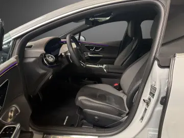 MERCEDES-BENZ EQE 350 4M AMG Hyperscreen Airmatic HU…