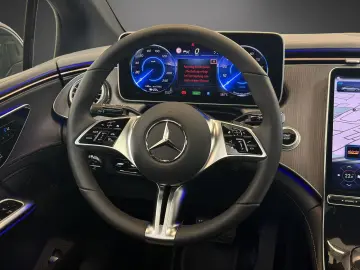 MERCEDES-BENZ EQE 300 AMG-Ext. PLUS-PAKET PANO Sitzk…