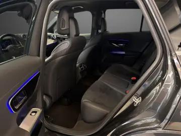 MERCEDES-BENZ GLC 300 d 4M AMG  AHK EDW MEMORY KAMER…